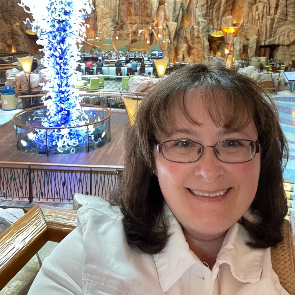 Meet your Posher, Julie